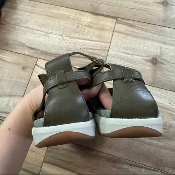 Merrell Kamari Shaw Mid Leather Strap Sandals - Picture 3 of 5